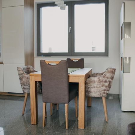 Plac Unii Apartments กดิเนีย ภายนอก รูปภาพ